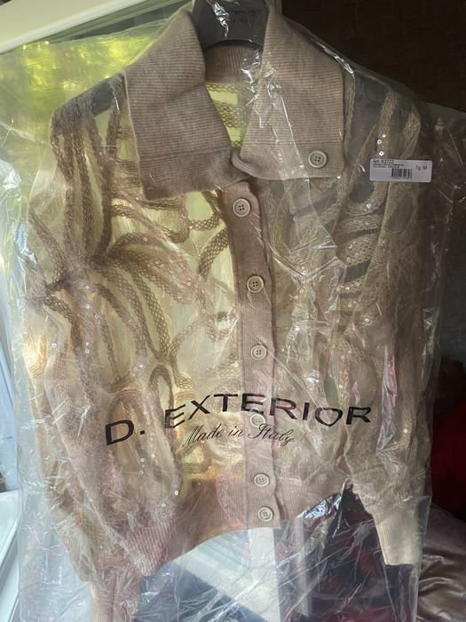 Haine de Lux Noi D. EXTERIOR – Originale, cu Etichetă Vând articole de îmbrăcăminte premium din colecția brandului italian de lux D.EXTERIOR