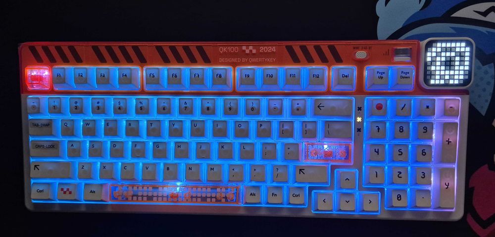 Tastatură Mecanică QwertyKey100 Apex RGB