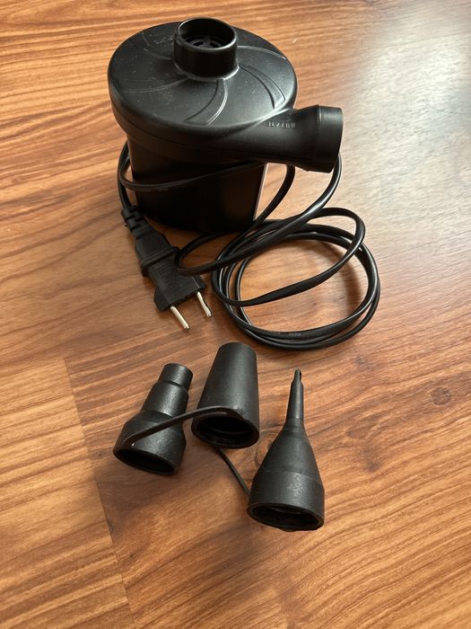 электрический насос для надувных изделий.