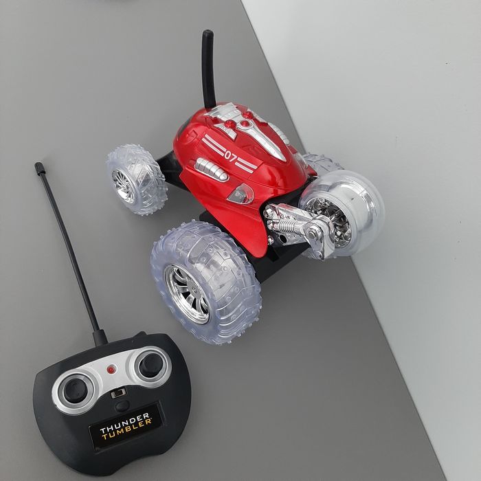 Masinuta cu telecomandă cu rotire 360 grade