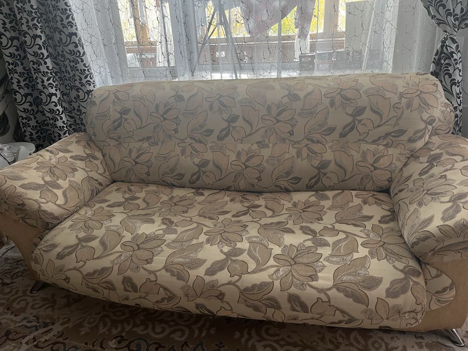 Продам диван срочно