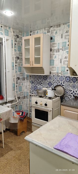 1комн 6-39 ул.пл. 4этаж середина дома