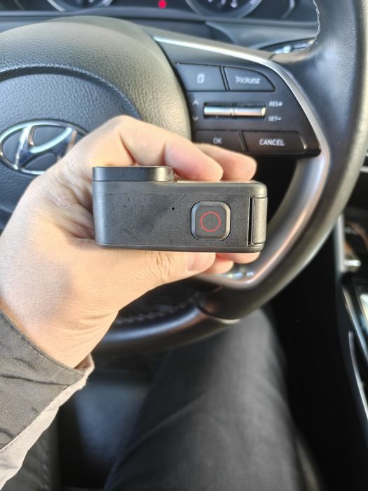 Продам go pro11  в отличном сост. Стекла наклеины