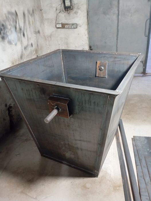 Контейнер для мусора 0.75куб.