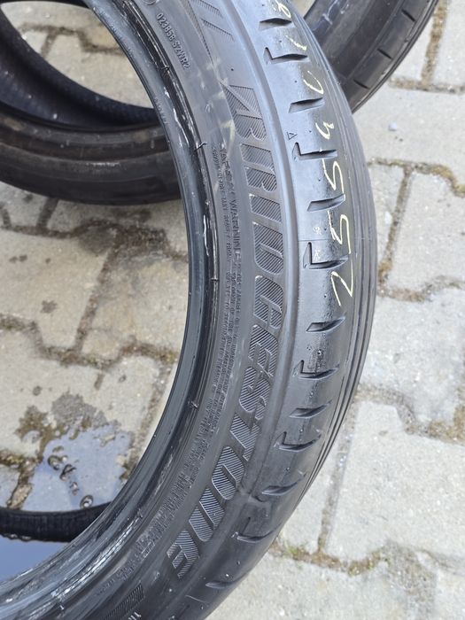 255 40 18 Bridgestone