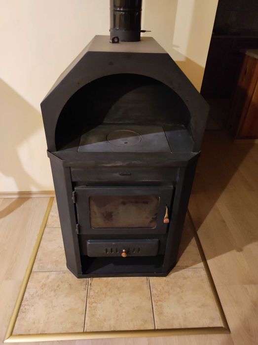 Продавам камина Prity 15 kW- почти нова.