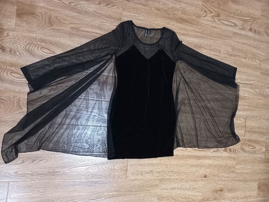 Бархатное красивое платье