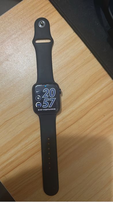 Продам apple watch SE 44mm