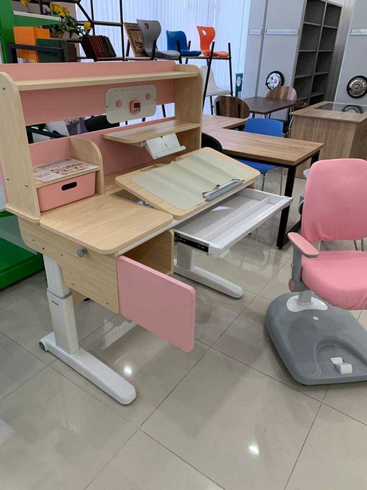 Детская парта со стулом