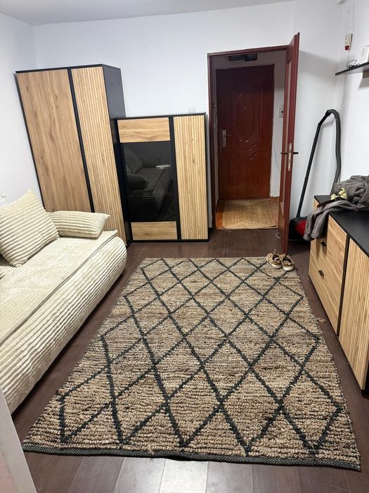 Garsoniera strada Nicopole nr 46 mobilata 
Aproape de Colina Universitatii si Hotel Casa Muresan