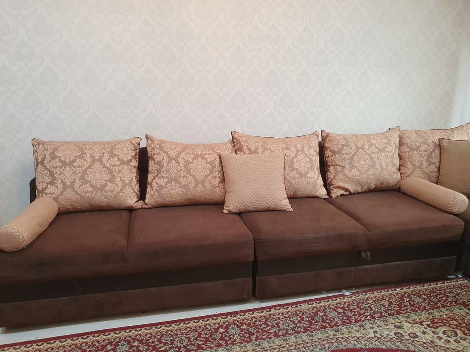 Продам диван угловой