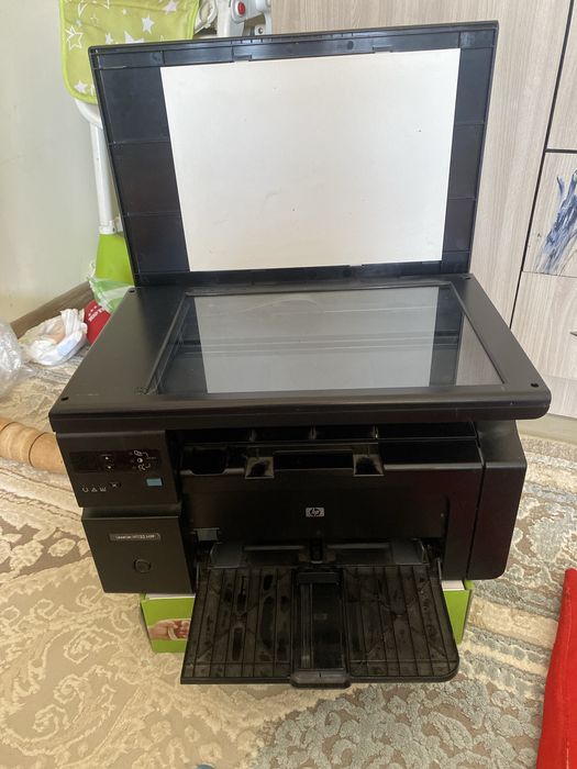 Принтер lasertJet M1132 HP 3/1  черный