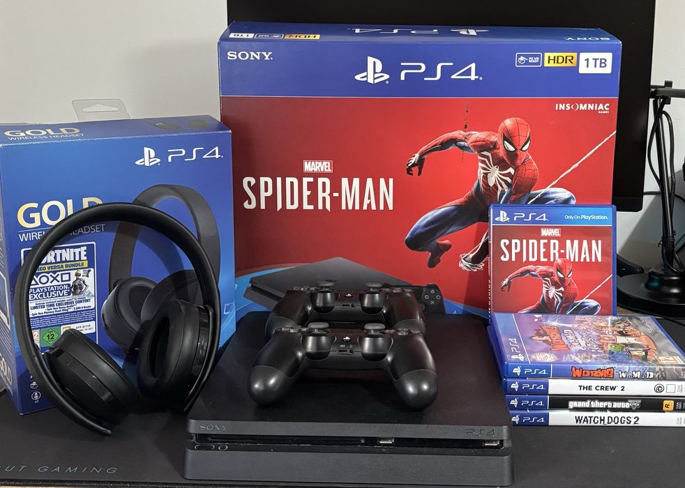 PS4 Slim 1TB + 2 controllere + casti PS4 Gold