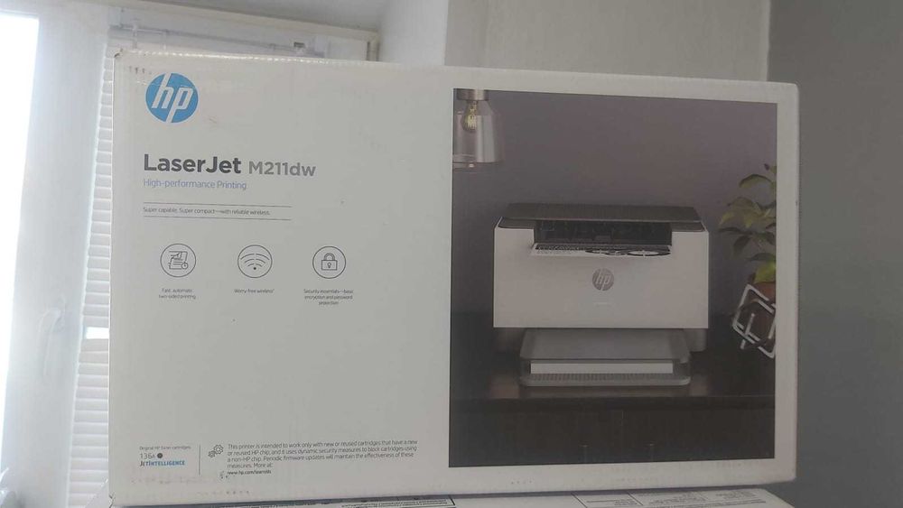 Принтер HP LaserJet M211dw белый-черный