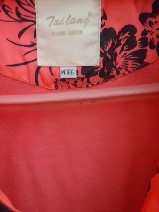 Продам курточку на девочку