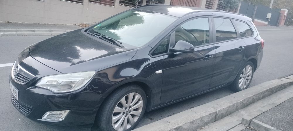 OPEL Astra 2011 — imagine 1