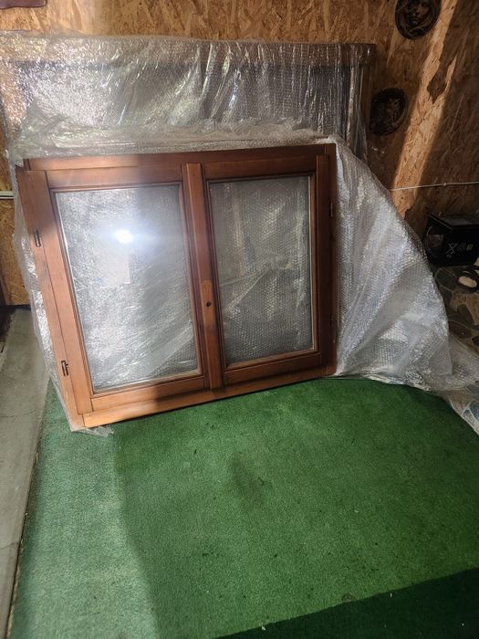 Ferestre lemn stratificat cu geam termopan