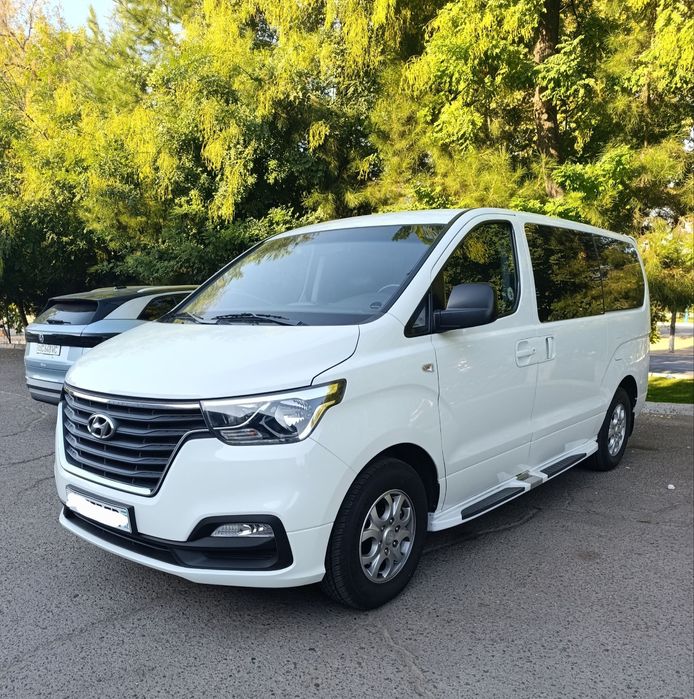 Hyundai Grand Starex