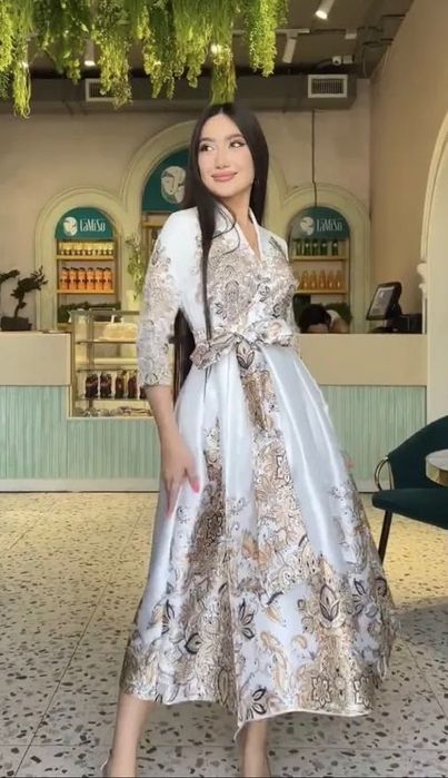 Rochie lungă de gală pentru femei, stil vintage.