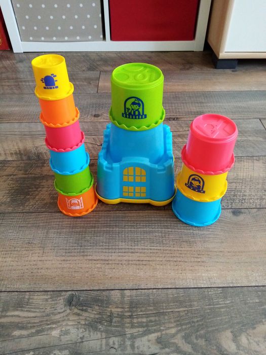 Пъзели с дръжки, конструктори, игри