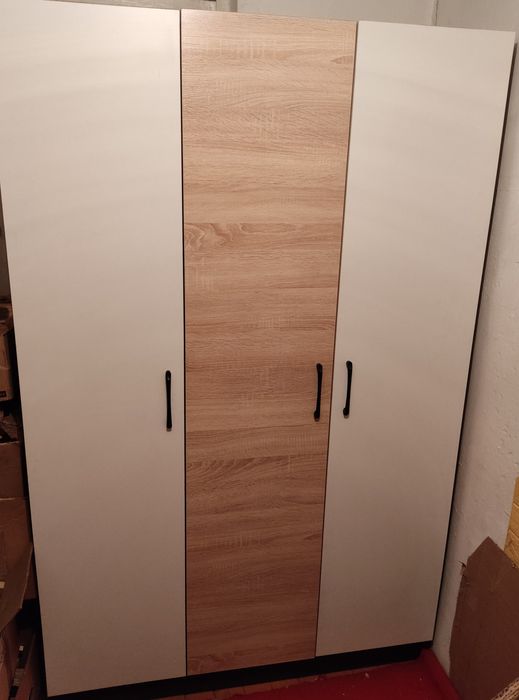 Вещевой шкаф новый