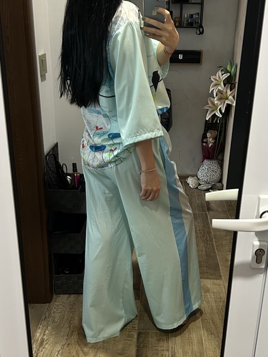 Уникален дамски комплект