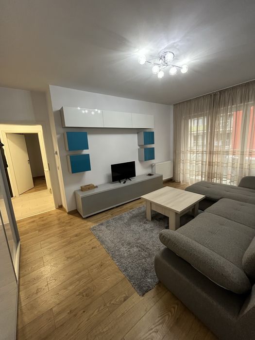 Apartament 2 camere decomandat, de inchiriat, tractorul Coresi