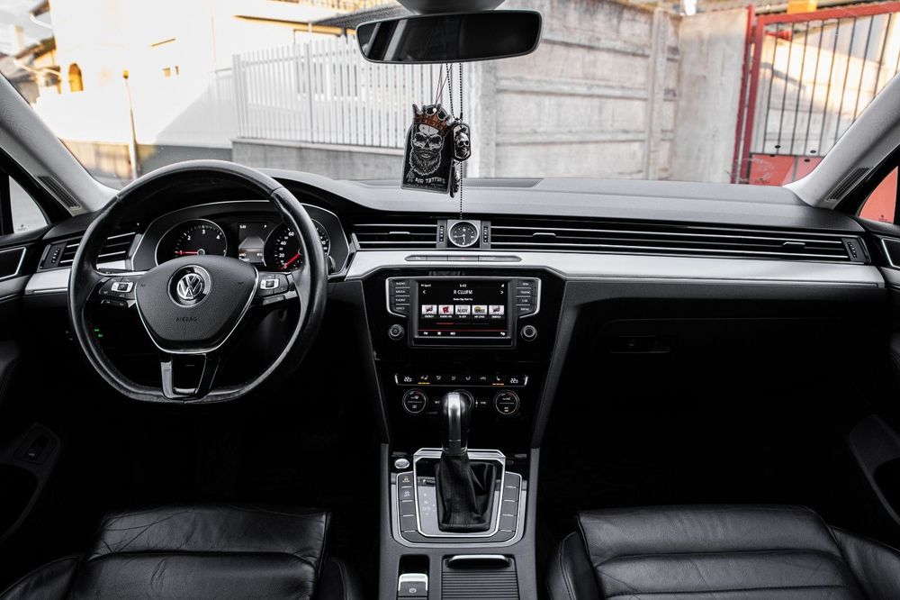 VOLKSWAGEN Passat 2016 — imagine 3