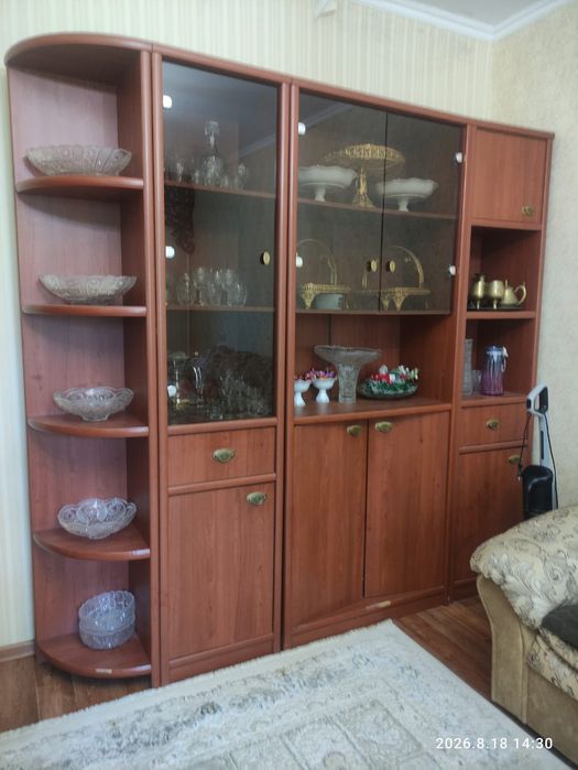 Срочно продам сервант