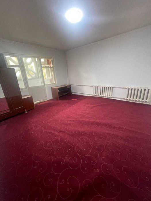 Chilonzor Metroga yaqin kvartira bor  4 kishi kerak