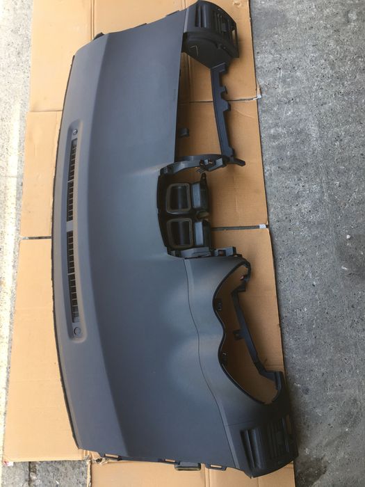 Plansa de Bord cu Airbag Toyota Auris 2007-2012. Volan stinga.