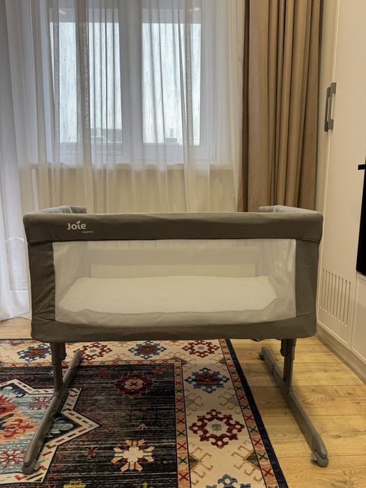 Приставная кроватка Joie Roomie