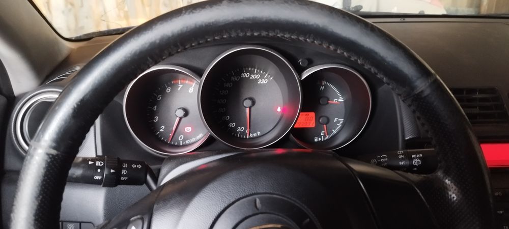 Mazda 3 si Seat Ibiza