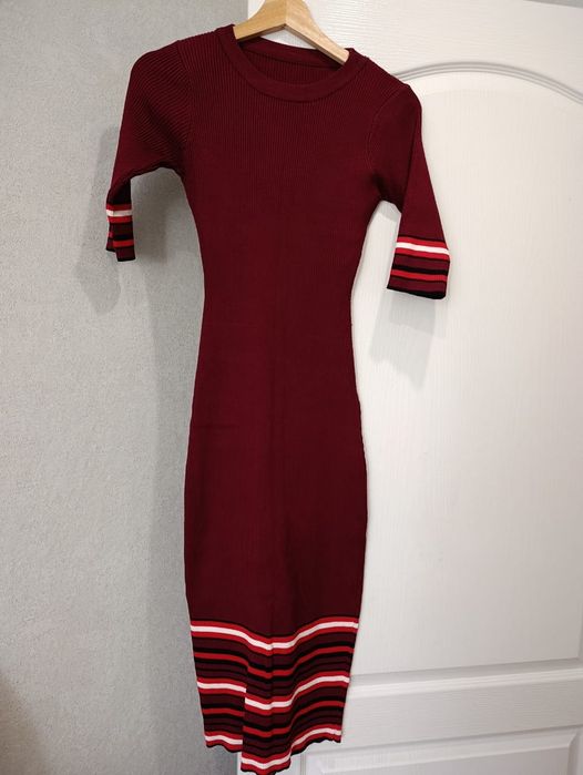 Вязаное платье 44-46