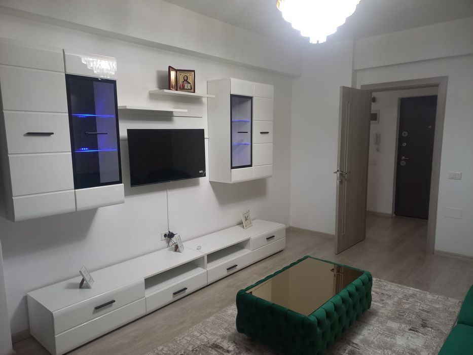 Închiriez apartament sector 3