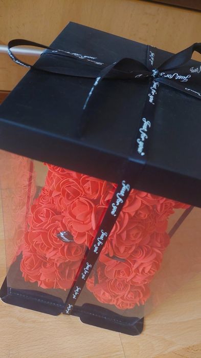 Мече от рози с кутия