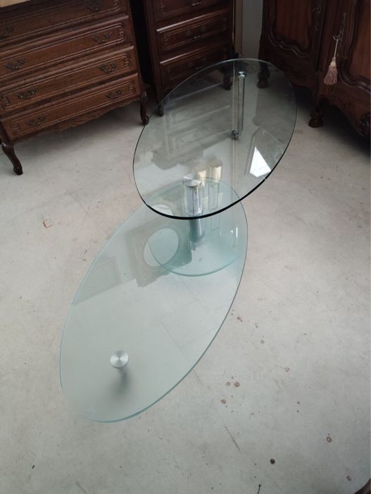 Стъклена холна масичка