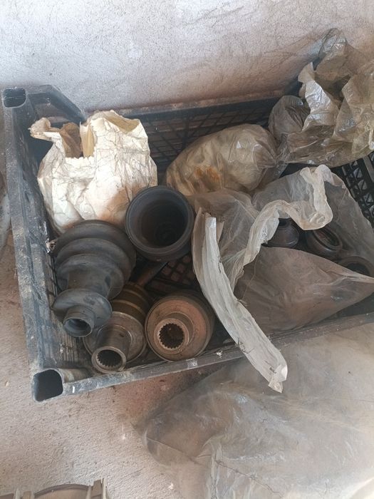 Vând Bord dacia 1300 + diferite piese