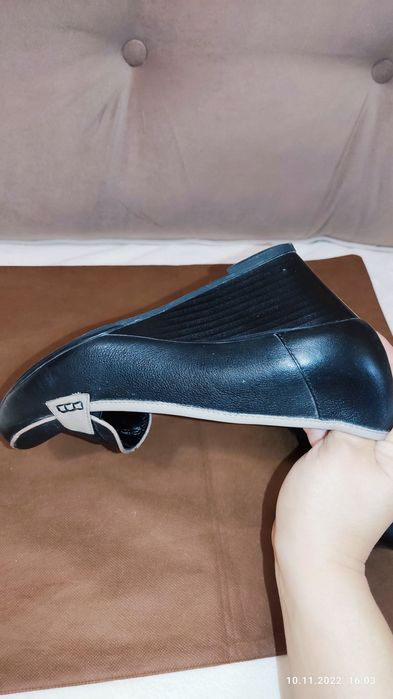 Продам осенне-весенние р.39