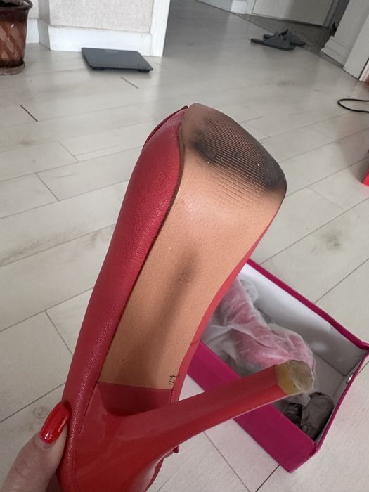 Туфли кораллового цвета