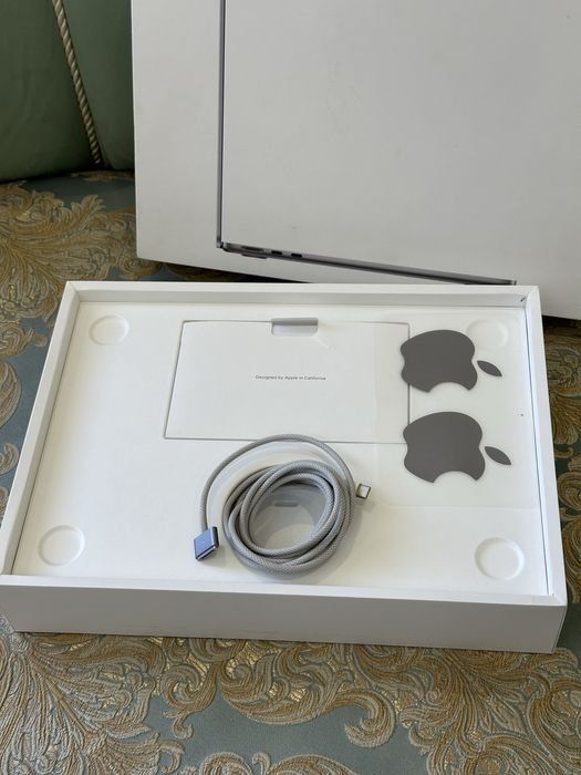 Macbook Air 13,6 M2, 100% емкость, идеал.
