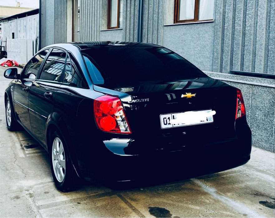 Gentra sotiladi 2023-yil 2024-yil salondan olingan bir qoʻl moshina