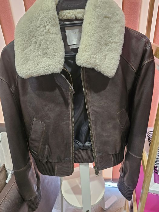 Дамско бомбър яке от естествена кожа на Mango