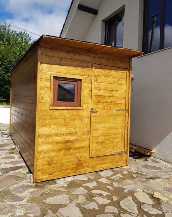 Vând căsuțe de gradina