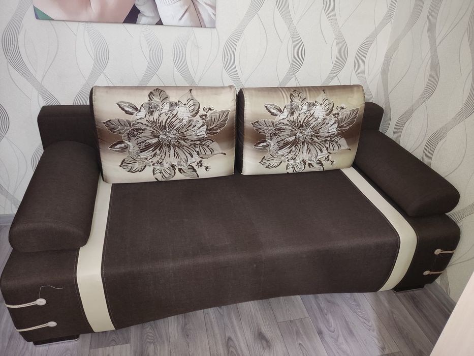 Диван в отличном состоянии!!!