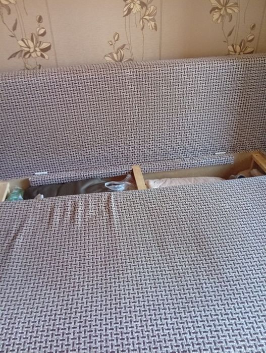 Срочно продам диван.