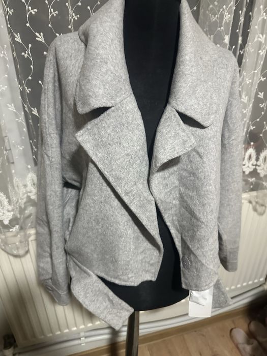 Haina scurta vero moda