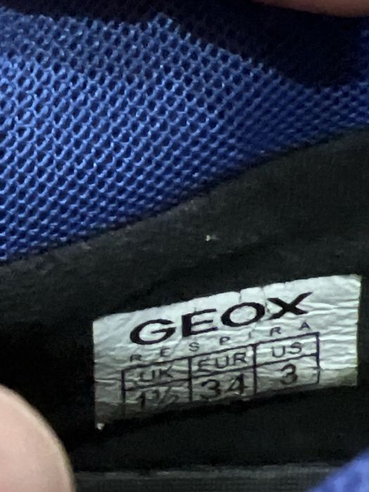 Продам детские ботинки Geox