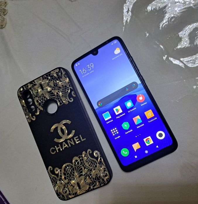 Redmi 7  3/32  Srochno sotiladi