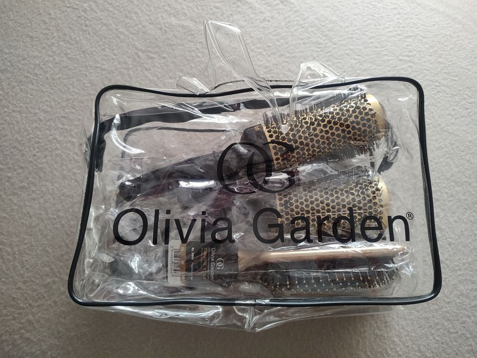 Set 4 Perii OLIVIA GARDEN  Ceramic+ION Thermal Negru/Auriu